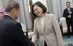 蔡英文任期最終日　會新加坡就職慶賀團