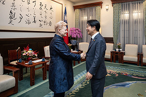 立陶宛前總統會晤賴清德 盼台灣繼續相信、支持民主制度