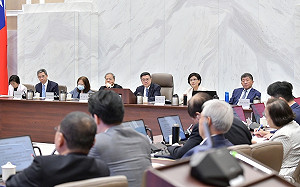 研發台版生成式AI對話引擎TAIDE 卓揆：提升公部門便民服務及民間生產力