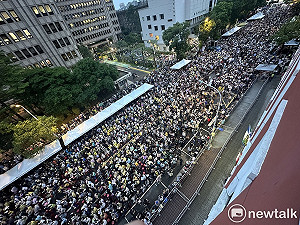 民團號召集結立法院 逾5萬人怒吼反國會濫權