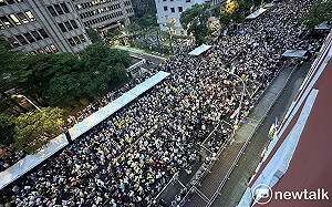 民團號召集結立法院 逾5萬人怒吼反國會濫權