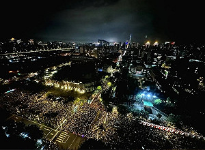 10萬人包圍立院抗議國會擴權! 賴清德:人民基本權利不能任意侵犯
