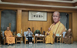 劉世芳拜會佛教團體    宣示提升宗教服務人員權益