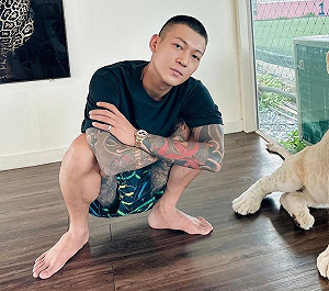 台灣藝人被中國逼表態「網紅鳳梨也回應」!網笑虧:你又不是大咖