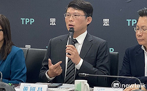 蔥師表歌詞精準！李正皓比對近2月民調：黃國昌不愧是小黨關燈人