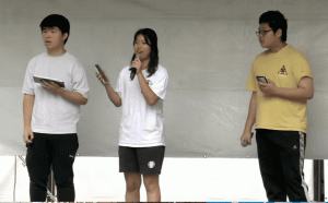 (影)萬人包圍立院怒嗆藍白擴權法案三讀  北一女學生：我們在為台灣歷史寫下新一頁 