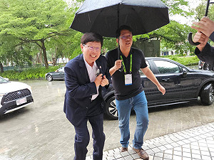 鴻海五大聲明 駁外媒拒聘已婚女報導