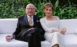 梅鐸高齡 93 歲第 5 次結婚！前妻鄧文迪牽的線