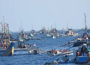 中國南海狠「清場」 ! 軍演名義宣布4個月禁漁令 專家:為「海警 3 號令」鋪路