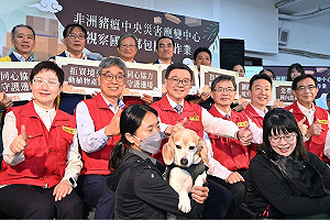 持續防堵非洲豬瘟 卓榮泰視察國際郵包檢疫