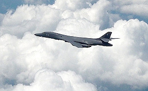 韓美空中聯演 時隔7年美軍B-1B空炸投射JDAM