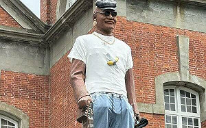 建中蔣介石銅像換裝「搖滾風」 蔣萬安讚：非常有創意