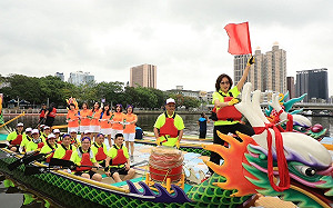 「議起划」龍舟隊發起挑戰 喊話市府隊：邁邁好膽嘜「贏」！