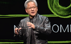 黃仁勳賣力挺台｢把小粉紅弄得咬牙切齒｣謝金河：化解台灣不少壓力