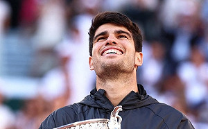 艾卡拉茲法網稱王 21歲奪3種場地大滿貫金盃創紀錄