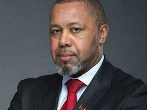 51歲馬拉威副總統等10人搭軍方飛機墜機身亡！前第一夫人也罹難