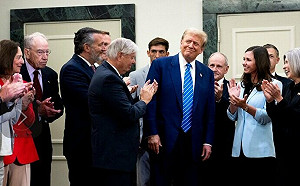 川普重返犯罪現場？暴動後首回國會山莊 裴洛西：他是騷亂的煽動者