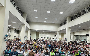 「5個月前就說別投藍」王義川籲青鳥下周占滿立院 批黃國昌連辯論都不敢