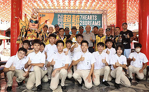 用雙腳凸台灣為公益而走  雄中儀隊第三年挑戰28天極限環台賽   