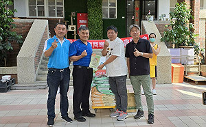 明陽中學萌貓溫暖重刑青少年    省寵物公會捐贈飼料減輕負擔  