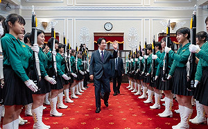 北一女樂儀旗隊遠征加拿大　賴清德授旗勉：把台灣的好傳給世界