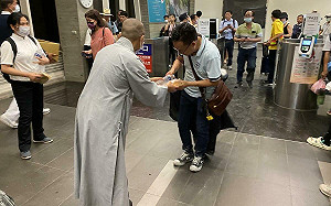 台鐵新自強號遭土石流衝擊出軌意外釀9傷 慈濟立即動員帶素粽關懷