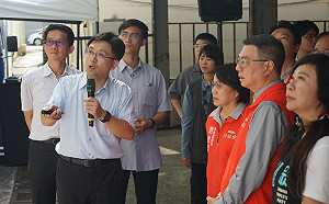 卓榮泰視察花蓮弱層補強建物 盼再訪看到安心大樓