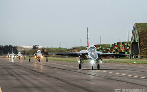 2周密集特別檢查及模擬機訓練 「勇鷹」今重返藍天