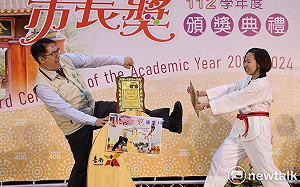 市長獎頒獎第2場熱鬧登場  黃偉哲和近700學子大玩「市長陪你拍」
