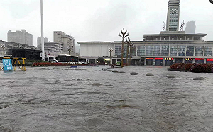 (影) 長沙暴雨有多猛？ 時雨量破6月紀錄！水位上漲5米 地下超市GG了