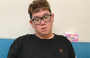 YTR阿晋突宣布「自創品牌炸雞店倒閉」!哽咽揭內幕:太相信別人