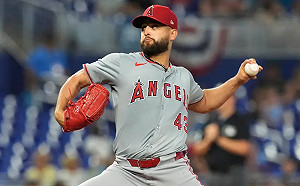 (影)對決大谷翔平意外受傷！天使左投整季報銷