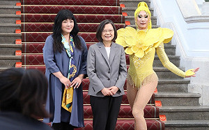 唐綺陽中國社群停更 傳與「她」的合照被舉報台獨