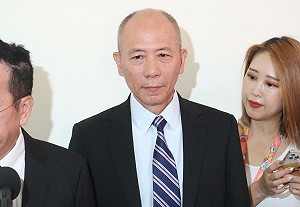 史上第2例總長立院備詢 梅家樹穿西裝:盼社會更支持國軍