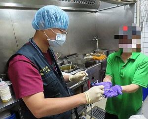 遠雄鴻屋咖哩食品檢體檢出沙門氏桿菌 新北衛生局移送司法偵辦