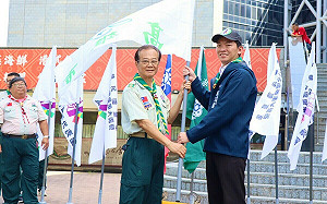 全國童軍大露營在走馬瀨  吳立森授旗高雄市童軍團