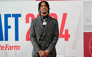 (影)跟斑馬當隊友！Castle興奮：我完美適合馬刺