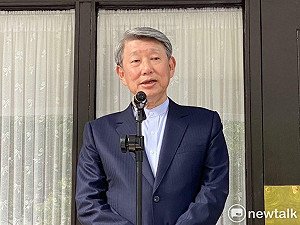 能給黃仁勳100億度綠電  郭智輝吟詩明志「不能說我畫大餅」