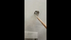 (影) 蓋好了也要擔心! 中國豆腐渣房屋嚇壞民眾 天花板一戳就穿 牆壁全是裂痕
