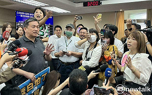 陳智菡開直播批薪水小偷  綠委狂轟：8席立委不如黨團主任 