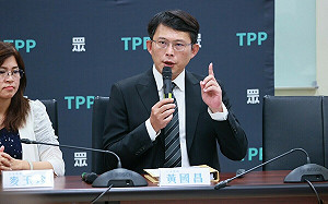 鍾佳濱當召委9點人就跑 黃國昌：官員枯等、剝奪立委權利 可以這樣幹喔？