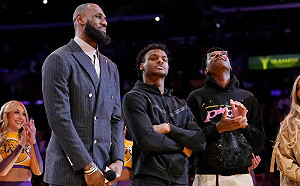 湖人補強僅剩「父與子」？美媒用一張圖調侃