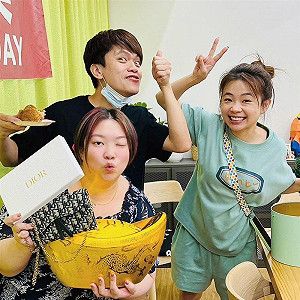 才曝開除蘿拉始末 蔡阿嘎突發不自殺聲明喊:幫我討公道!