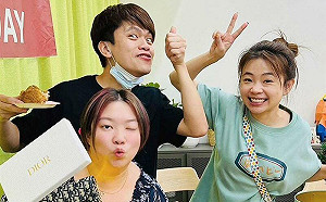 才曝開除蘿拉始末 蔡阿嘎突發不自殺聲明喊：幫我討公道！