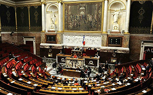 民調：法極右翼無法過半 小於左派與馬克宏派總和