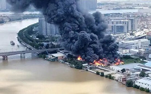 （影）一團火球竄天際！中國廣東化工廠爆炸 官方稱「沒人員傷亡」