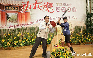 「市長陪你拍」慈濟高中登場 黃偉哲勉勵：勿驕矜 保持勇敢創新