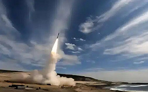 (影)日本公開遠程超高速滑翔彈試射 早期部署版預計2026服役