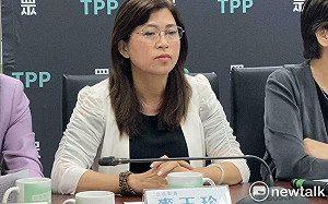 麥玉珍遭指｢偷渡縮短中配入籍年限｣官員：這種修法是排除兩岸條例