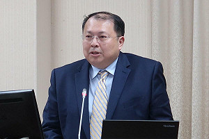 台馬電纜列CI?數發部政次槓上綠黨鞭:你17個月沒答案是正常的